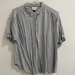 Universal Thread Striped Button Down Shirt Blouse Gray White Vertical Stripes